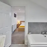 Jackson Court Four Daire